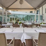 康科德酒店 4*