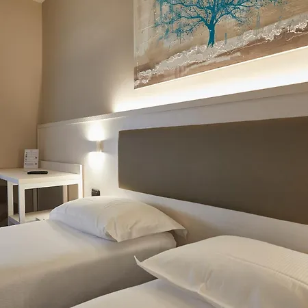 Concorde Hotel 4*