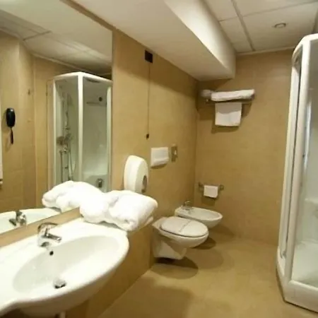 Concorde Hotel 4*